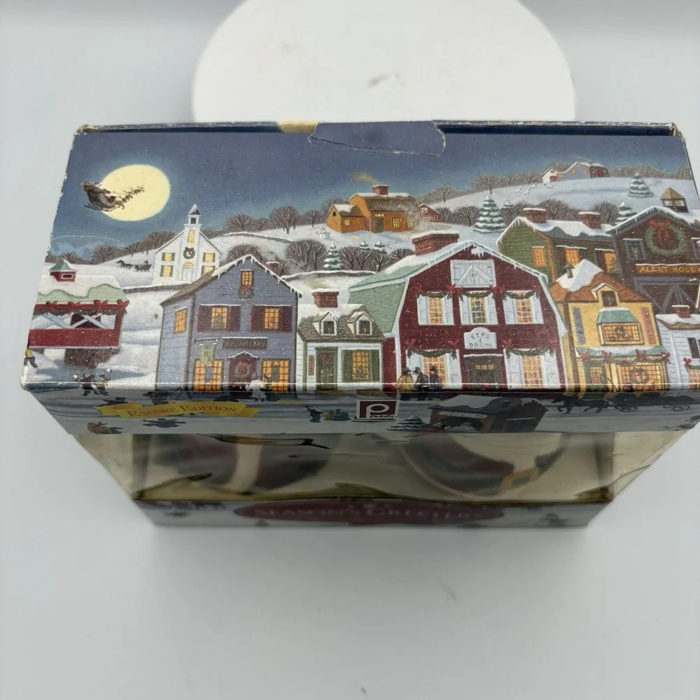 Santa And Mrs. Claus Salt And Pepper Shakers 2001 Vintage NIB Publix